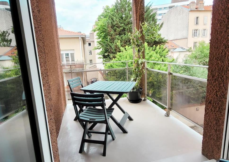 Ferienwohnung Le Paisible - Parking Privatif Et Balcon Nancy Exterior foto